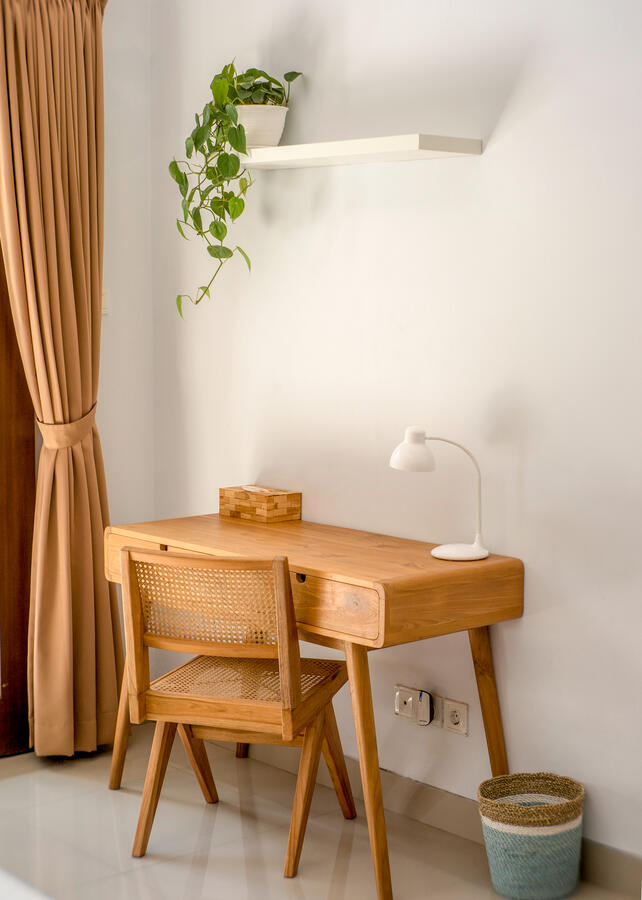 Sunset Bedroom Working Desk